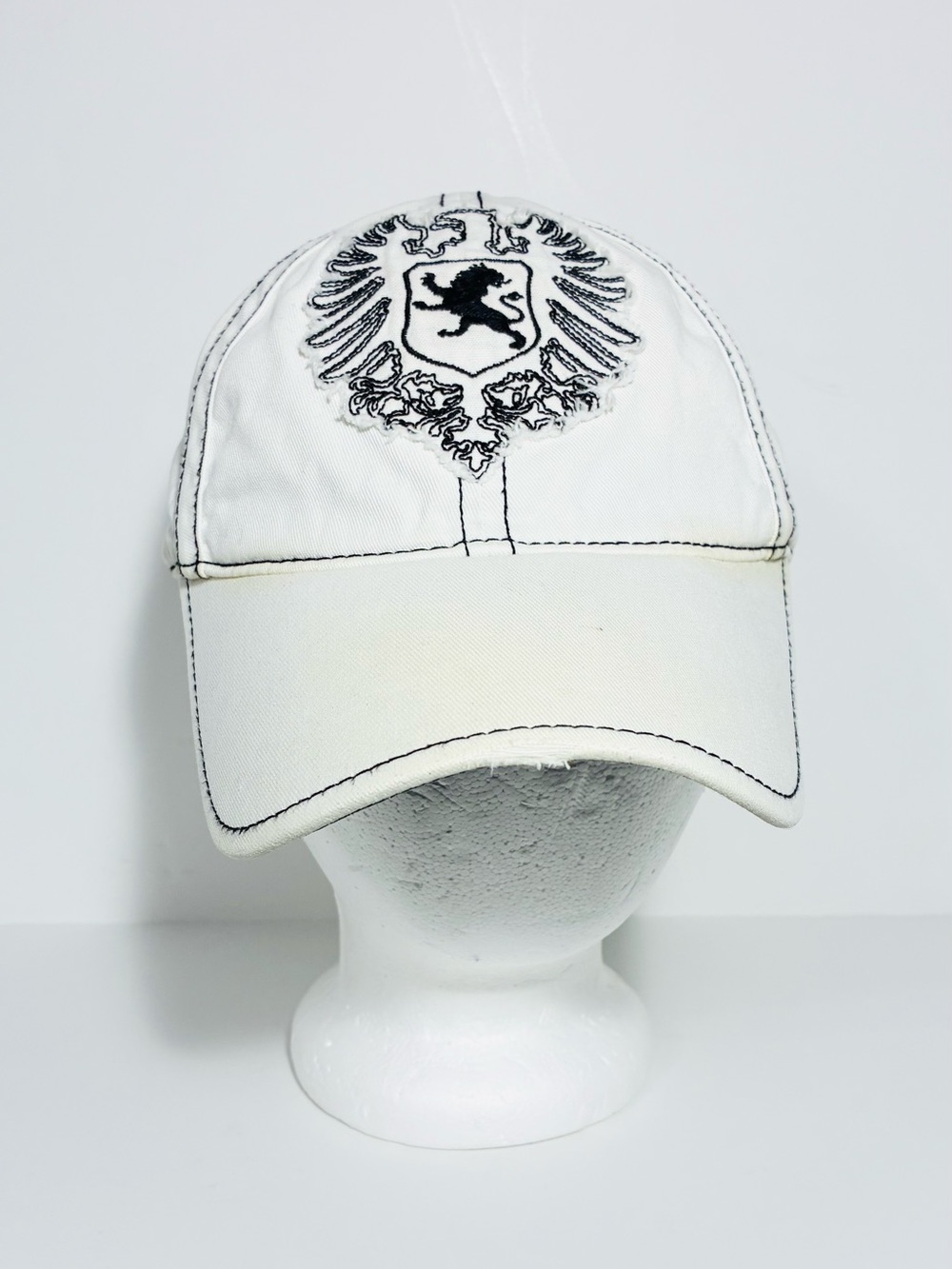 Y2K VTG Express Lion Crest Embroidered Baseball Hat White Black Men’s OS